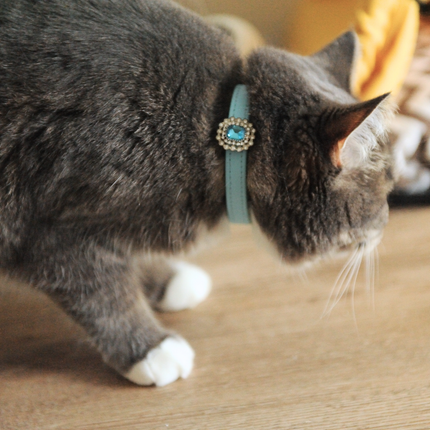 MoriCat Premium Gift Bundle Box with an Aquamarine Halo Jewel