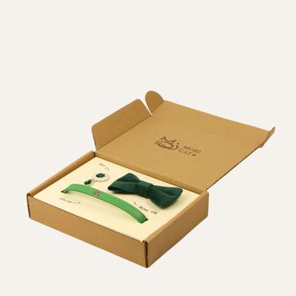 MoriCat Premium Gift Bundle Box with Teardrop Jewel in Emerald on Green Collar with Green Bowtie